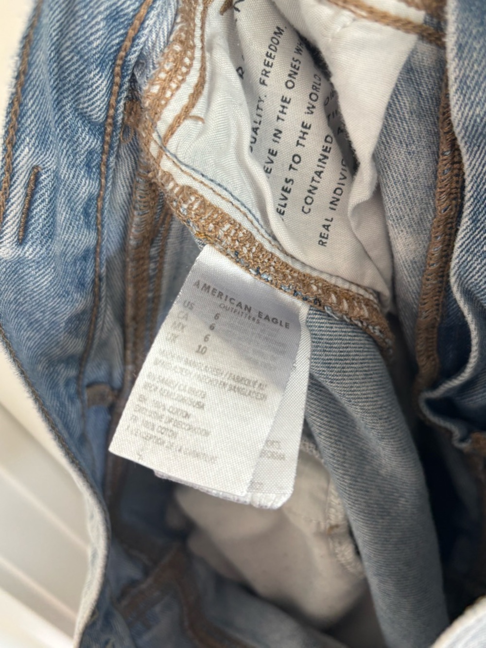 American Eagle Outfitters Light Blue Mom Jeans - Picture 6 of 7